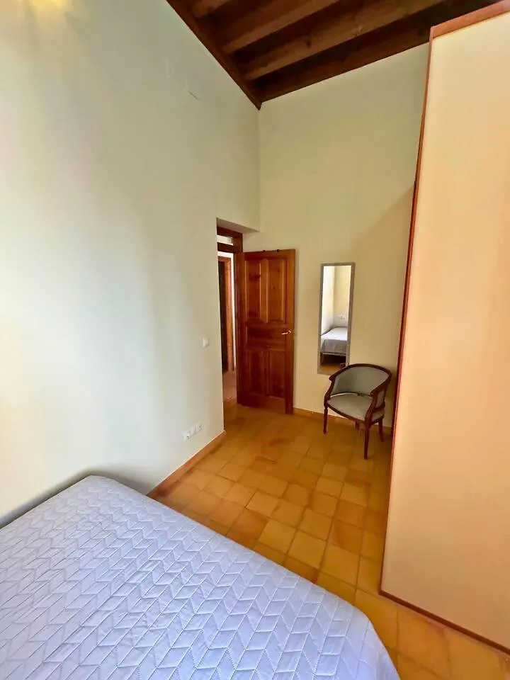 Home4U Castillejos Granada Apartment